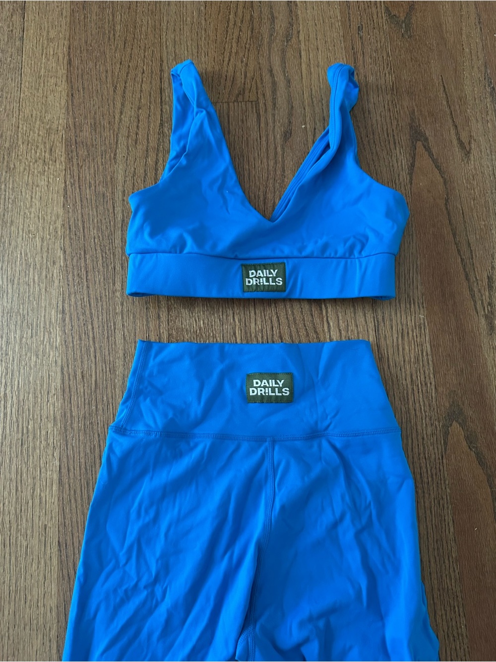 Daily Drills Bright Blue Two-Piece Active Set - V-Neck Bra & High Waist Leggings